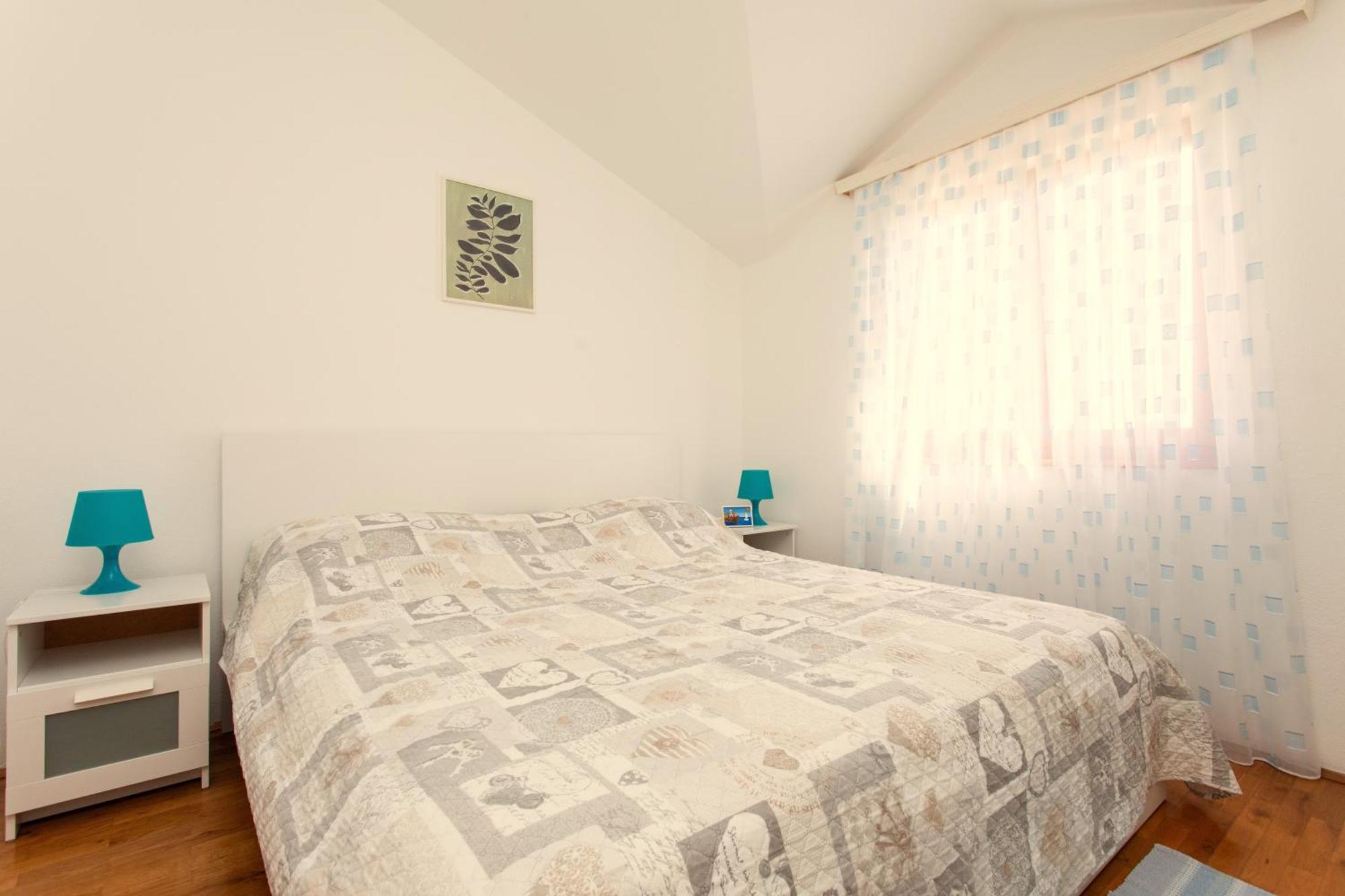 Holiday House Nena With Pool Vinišće エクステリア 写真
