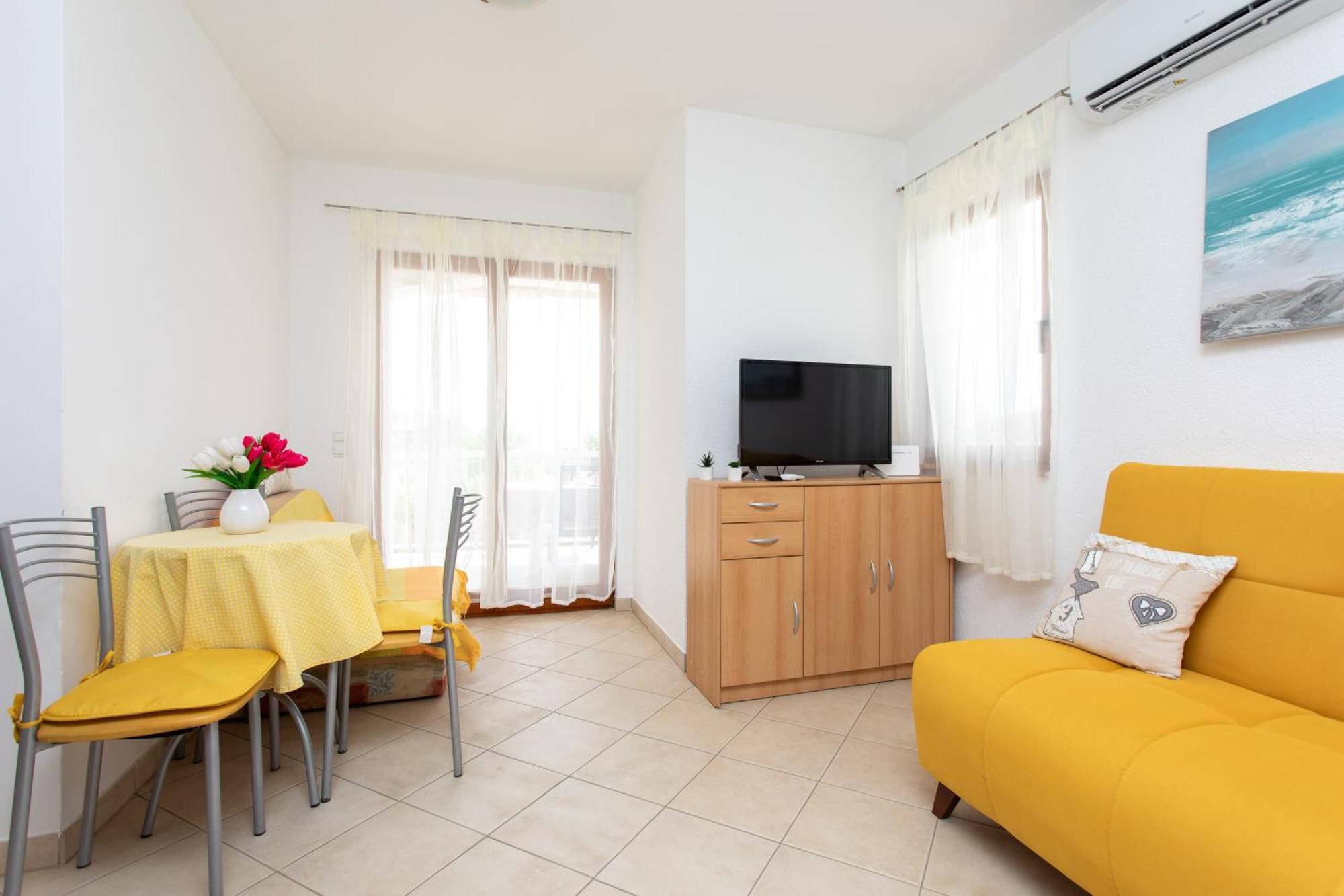 Holiday House Nena With Pool Vinišće エクステリア 写真
