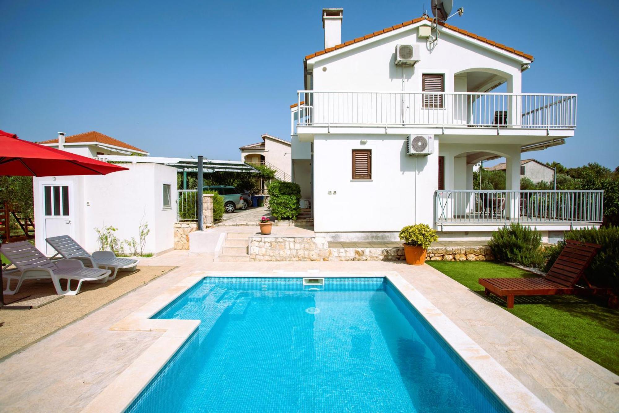 Holiday House Nena With Pool Vinišće エクステリア 写真